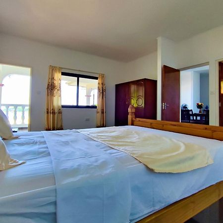 Villea Frangipani Pointe La Rue Zewnętrze zdjęcie